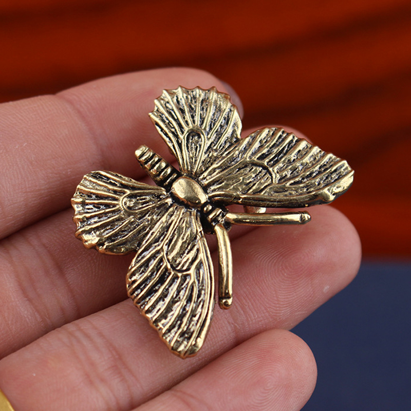 Brass Butterfly Statue, Insect - Office Furniture Wholesale のレビューと価格