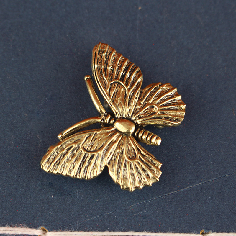 Brass Butterfly Statue, Insect - Office Furniture Wholesale のレビューと価格