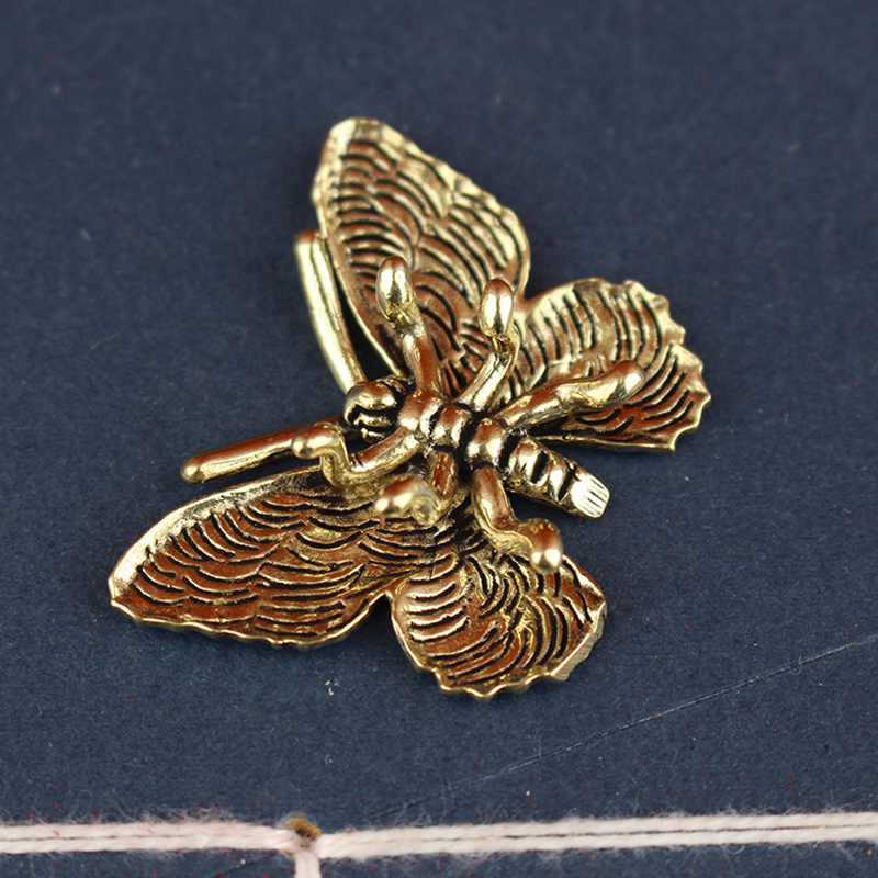 Brass Butterfly Statue, Insect - Office Furniture Wholesale のレビューと価格